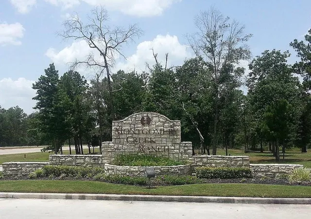 Photo 3 of Single family home for sale at 9951 Chimney Swift Ln, Conroe, TX 77385 | MLS# 11235537 | Listing updated on 2026-09-02