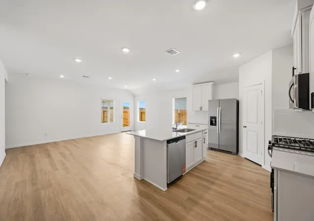 Photo 3 of Single family home for sale at 320 Tall Birch Dr, Hockley, TX 77447 | MLS# 55025370 | Listing updated on 2026-09-23