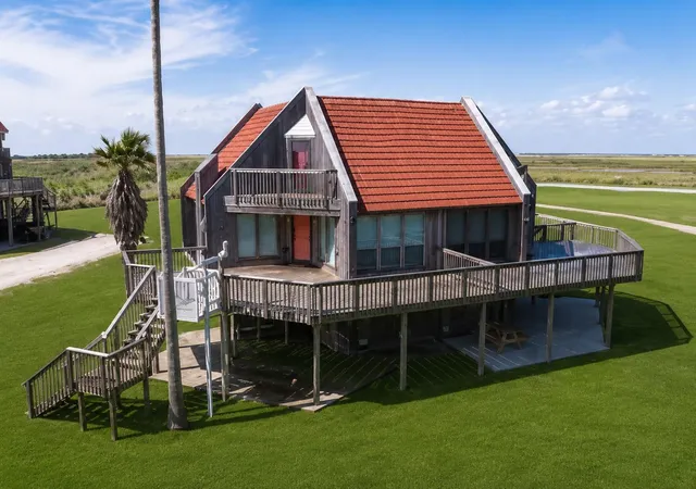 Photo 1 of Townhouse for sale at 83 Private Rd 638, Matagorda, TX 77457 | MLS# 45547371 | Listing updated on 2026-09-03