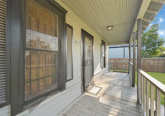 Photo 3 of Single family home for sale at 4013 King St, Houston, TX 77026 | MLS# 86379491 | Listing updated on 2026-09-24