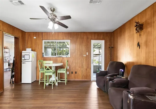 Photo 4 of Single family home for sale at 503 Allen Ct, Alvin, TX 77511 | MLS# 18306364 | Listing updated on 2026-09-20