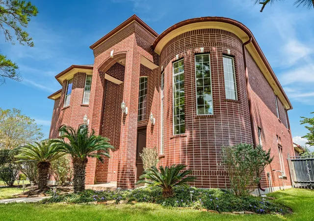 Photo 2 of Single family home for sale at 18314 Timber Strand Dr, Houston, TX 77084 | MLS# 16138481 | Listing updated on 2026-09-13