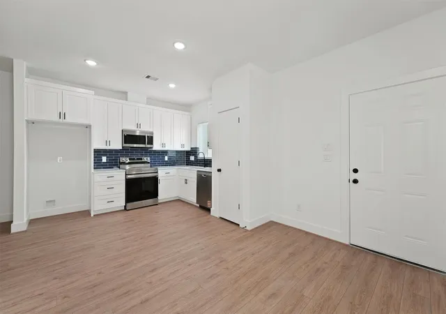 Photo 1 of Single family home for sale at 409 Calloway St #A-B, Houston, TX 77029 | MLS# 89577053 | Listing updated on 2026-09-23