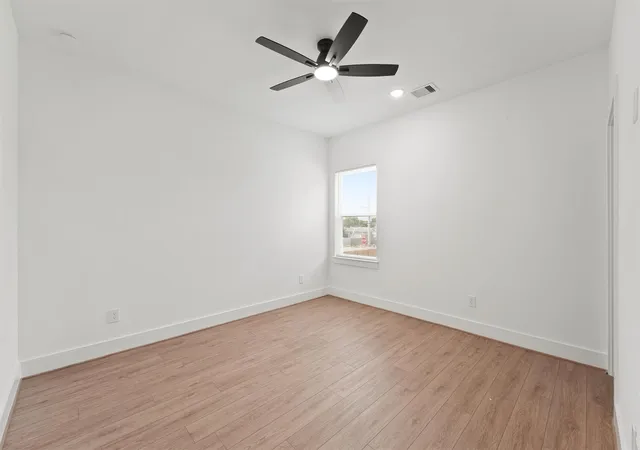 Photo 4 of Single family home for sale at 409 Calloway St #A-B, Houston, TX 77029 | MLS# 89577053 | Listing updated on 2026-09-23