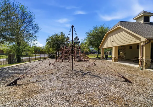 Photo 22 of Single family home for sale at 7611 Willow School Dr, Spring, TX 77389 | MLS# 27992393 | Listing updated on 2026-09-12