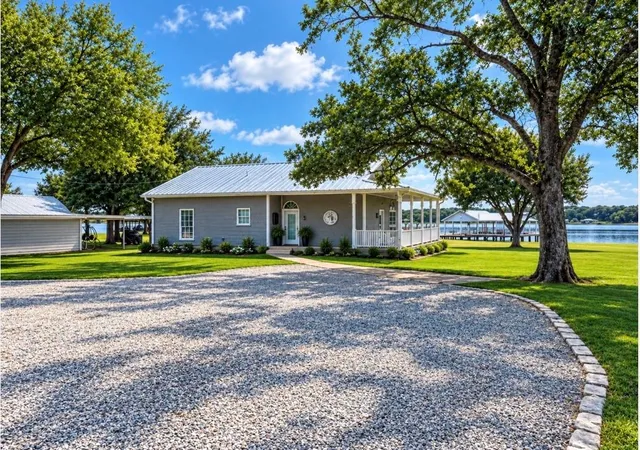 Photo 4 of Sale Pending at 20283 Lakeshore Dr, Thornton, TX 76687 | MLS# 55079327 | Listing updated on 2026-10-06