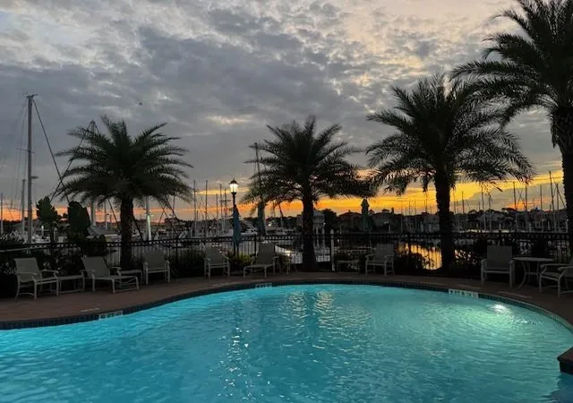 Photo 1 of Townhouse for sale at 517 Mariners Dr, Kemah, TX 77565 | MLS# 37441769 | Listing updated on 2026-09-21