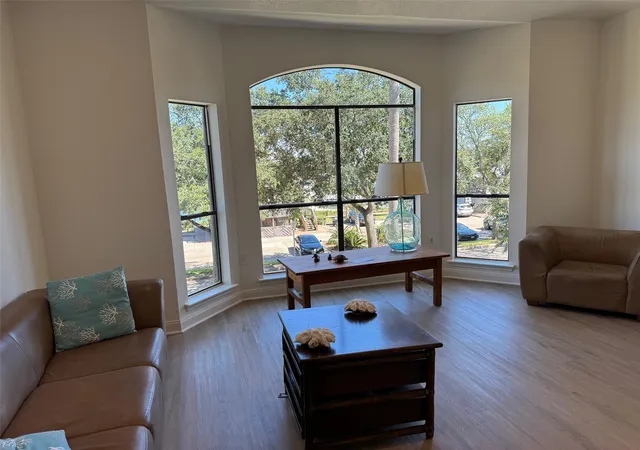Photo 3 of Townhouse for sale at 517 Mariners Dr, Kemah, TX 77565 | MLS# 37441769 | Listing updated on 2026-09-21