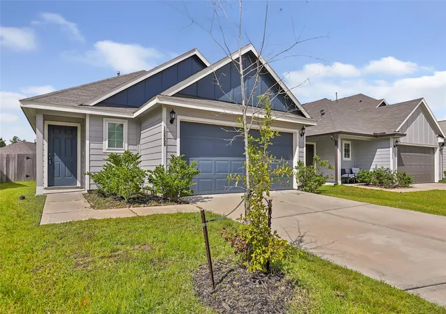 Photo 2 of Single family home for sale at 13858 Green Heron Way, Splendora, TX 77372 | MLS# 42539092 | Listing updated on 2026-10-06