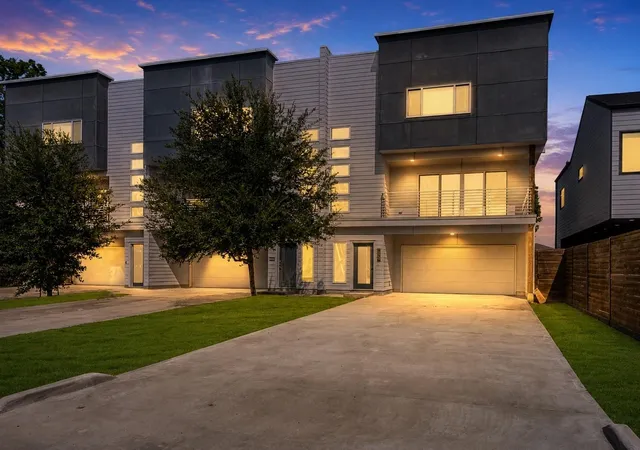 Photo 1 of Townhouse for sale at 219 Pheasant St #C, Houston, TX 77018 | MLS# 29681918 | Listing updated on 2026-09-20