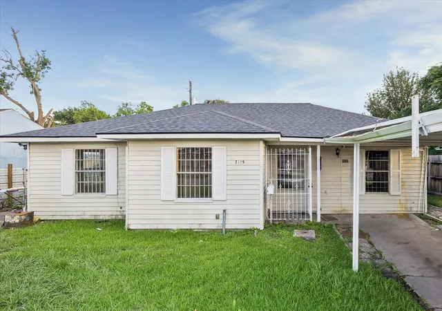 Photo 1 of Sale Pending at 7119 Long Point Rd, Houston, TX 77055 | MLS# 30513371 | Listing updated on 2026-10-06