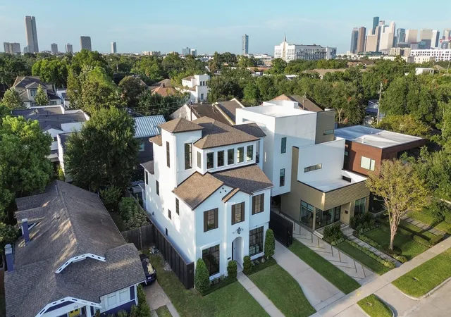 Photo 4 of Sale Pending at 1512 Kipling St, Houston, TX 77006 | MLS# 42683231 | Listing updated on 2026-10-06