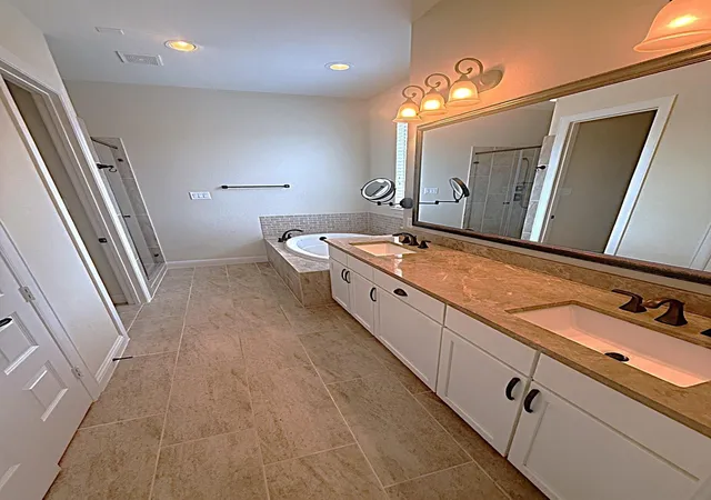 Photo 3 of Single family home for sale at 4003 Beacon Fisher Dr, Houston, TX 77018 | MLS# 8855584 | Listing updated on 2026-09-10