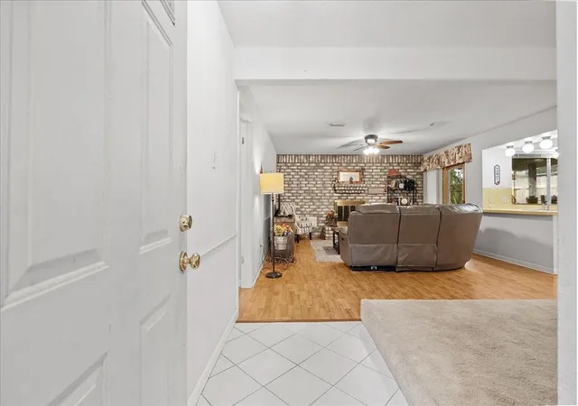 Photo 2 of Single family home for sale at 15718 Brookford Dr, Houston, TX 77059 | MLS# 78158967 | Listing updated on 2026-09-21