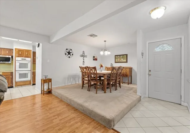 Photo 3 of Single family home for sale at 15718 Brookford Dr, Houston, TX 77059 | MLS# 78158967 | Listing updated on 2026-09-21
