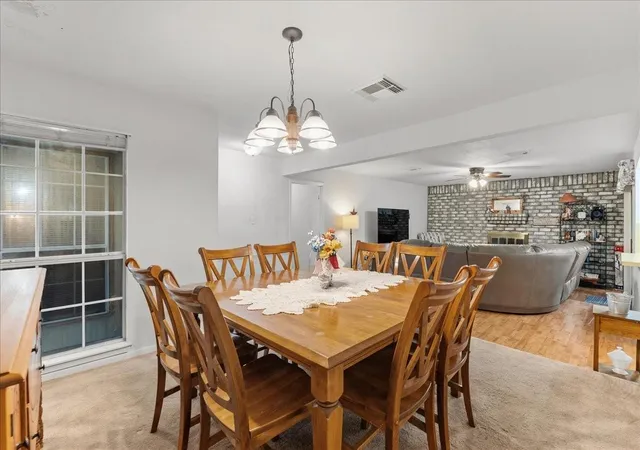 Photo 4 of Single family home for sale at 15718 Brookford Dr, Houston, TX 77059 | MLS# 78158967 | Listing updated on 2026-09-21
