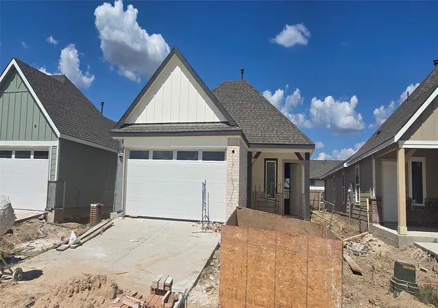 Photo 1 of Single family home for sale at 904 Lady Bird Ln, College Station, TX 77845 | MLS# 60302011 | Listing updated on 2026-09-17