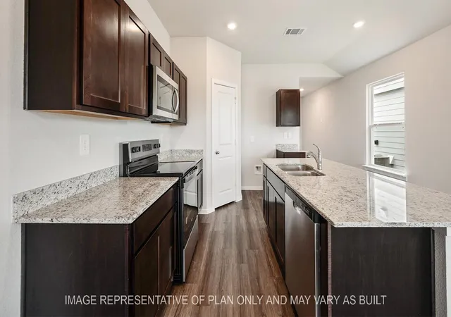 Photo 3 of Single family home for sale at 904 Lady Bird Ln, College Station, TX 77845 | MLS# 60302011 | Listing updated on 2026-09-17