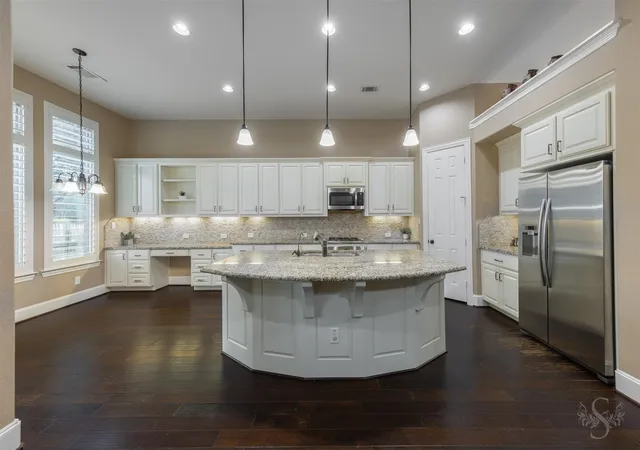 Photo 3 of Sale Pending at 27523 Caldwell Sky Ln, Fulshear, TX 77441 | MLS# 47842529 | Listing updated on 2026-10-05