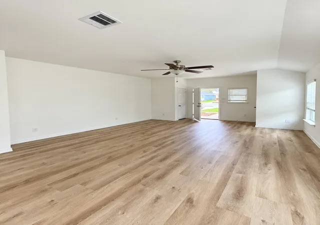 Photo 4 of Single family home for sale at 509 Oak Chase Ave, Dayton, TX 77535 | MLS# 89913801 | Listing updated on 2026-09-11