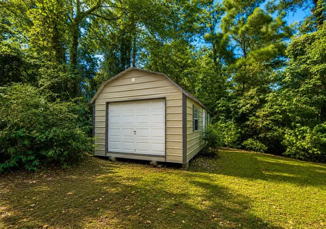 Photo 2 of Single family home for sale at 235 Red Oak, Onalaska, TX 77360 | MLS# 92865252 | Listing updated on 2026-09-05