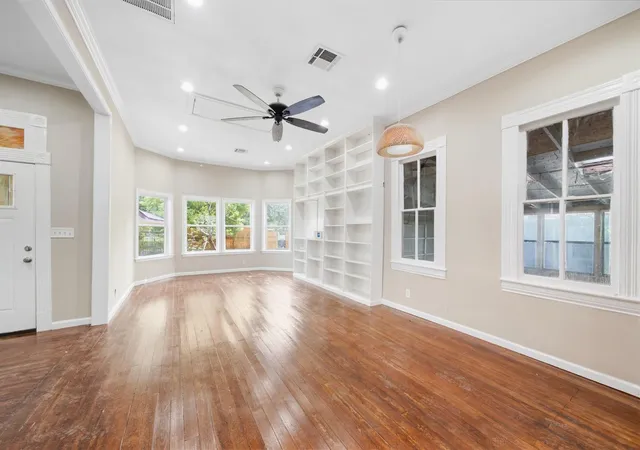 Photo 3 of Single family home for sale at 9919 Tebo St, Houston, TX 77076 | MLS# 25590568 | Listing updated on 2026-10-02