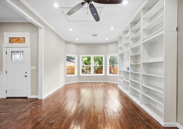 Photo 4 of Single family home for sale at 9919 Tebo St, Houston, TX 77076 | MLS# 25590568 | Listing updated on 2026-10-02