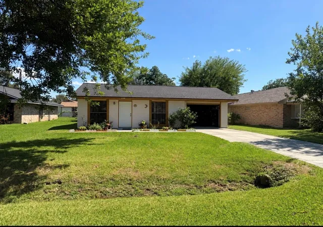 Photo 1 of Single family home for sale at 610 N 13th Street, La Porte, TX 77571 | MLS# 65722499 | Listing updated on 2026-10-07
