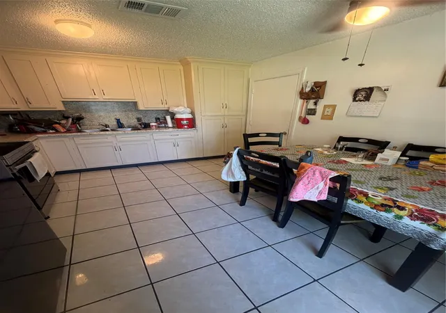 Photo 3 of Single family home for sale at 610 N 13th Street, La Porte, TX 77571 | MLS# 65722499 | Listing updated on 2026-10-07