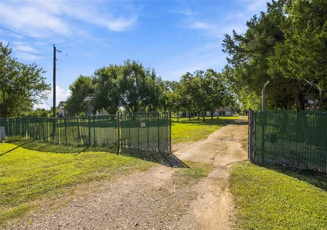 Photo 2 of Single family home for sale at 4697 Wickwillow Ln, Alvin, TX 77511 | MLS# 55215610 | Listing updated on 2026-10-06