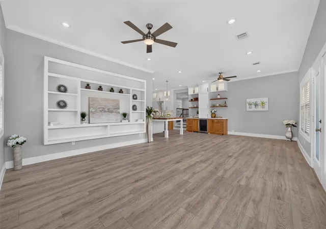 Photo 3 of Single family home for sale at 139 Laurel Cvs W, Onalaska, TX 77360 | MLS# 82703348 | Listing updated on 2026-09-18