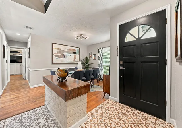Photo 4 of Single family home for sale at 3319 Timber View Dr, Sugar Land, TX 77479 | MLS# 35664094 | Listing updated on 2026-09-19