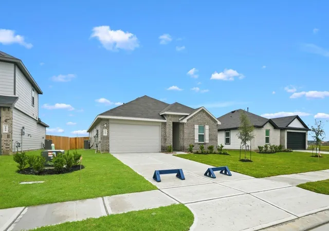 Photo 2 of Single family home for sale at 104 Rustic Crk Ct, Dayton, TX 77535 | MLS# 97901839 | Listing updated on 2026-10-09