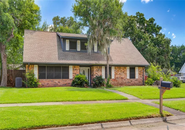 Photo 1 of Single family home for sale at 15702 Wandering Trl, Friendswood, TX 77546 | MLS# 86194468 | Listing updated on 2026-09-08