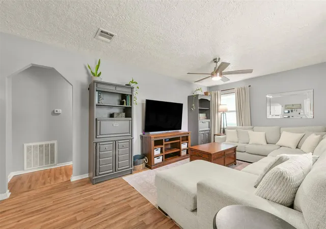 Photo 3 of Sale Pending at 205 Robin St, Deer Park, TX 77536 | MLS# 17680653 | Listing updated on 2026-09-17