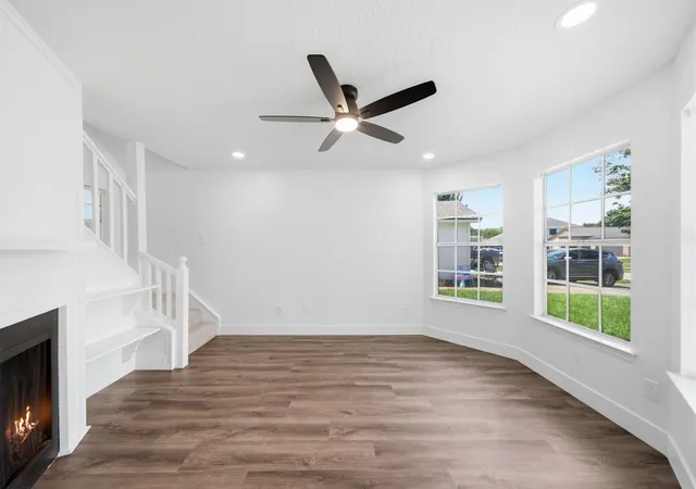 Photo 4 of Single family home for sale at 5820 Guadalupe Dr, Dickinson, TX 77539 | MLS# 2713045 | Listing updated on 2026-09-22