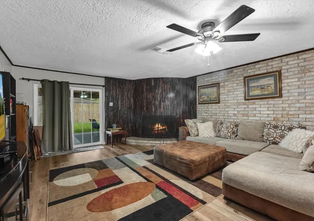 Photo 3 of Single family home for sale at 15714 Rill Ln, Houston, TX 77062 | MLS# 51294872 | Listing updated on 2026-09-09