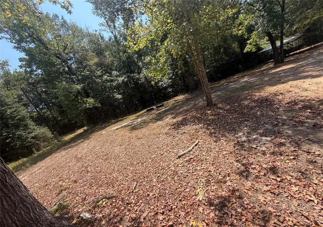 Photo 3 of Single family home for sale at 892 Hanks St, Trinity, TX 75862 | MLS# 21859941 | Listing updated on 2026-09-11