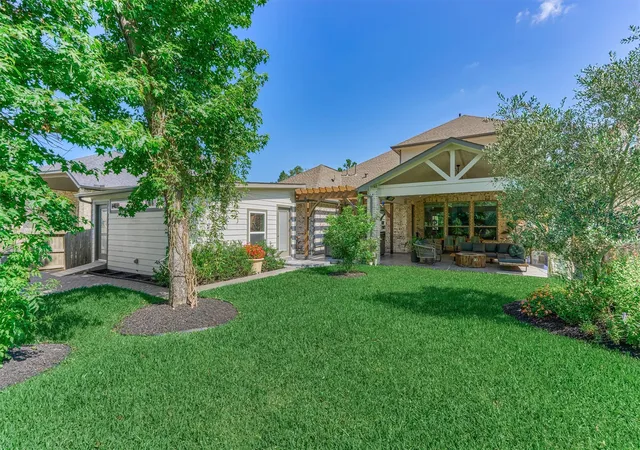 Photo 2 of Single family home for sale at 238 Bronze View Dr, Montgomery, TX 77316 | MLS# 11525432 | Listing updated on 2026-10-07