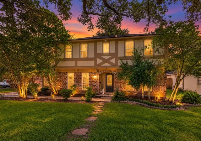 Photo 1 of Single family home for sale at 2025 Briar Ln, Richmond, TX 77469 | MLS# 32054832 | Listing updated on 2026-10-08