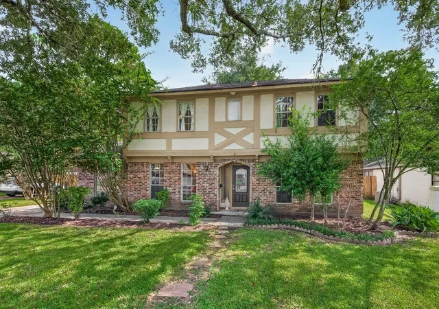 Photo 2 of Single family home for sale at 2025 Briar Ln, Richmond, TX 77469 | MLS# 32054832 | Listing updated on 2026-10-08