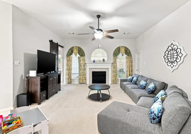 Photo 4 of Single family home for sale at 10414 Ray Brk Ln, Houston, TX 77089 | MLS# 42676185 | Listing updated on 2026-09-05