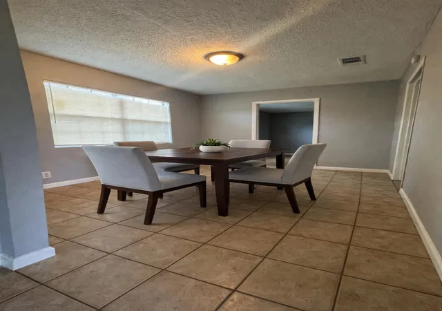 Photo 3 of Single family home for sale at 9033 Oak Knoll Ln, Houston, TX 77078 | MLS# 76983511 | Listing updated on 2026-09-17