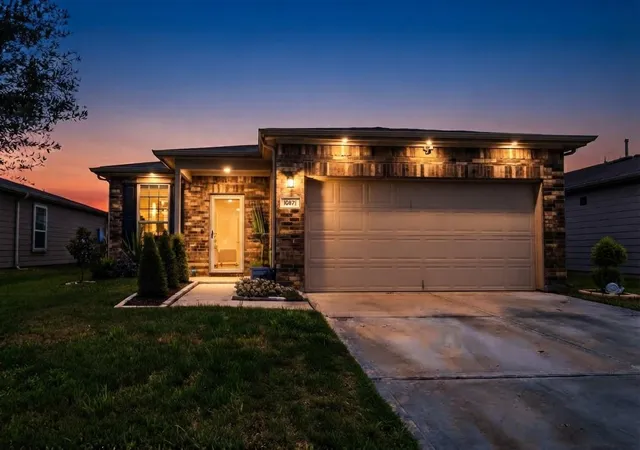 Photo 3 of Single family home for sale at 10821 Forbes Brk Dr, Houston, TX 77075 | MLS# 61395164 | Listing updated on 2026-09-08