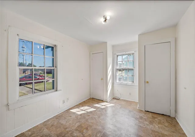 Photo 4 of Single family home for sale at 925 4th Avenue N, Texas City, TX 77590 | MLS# 30831994 | Listing updated on 2026-09-18