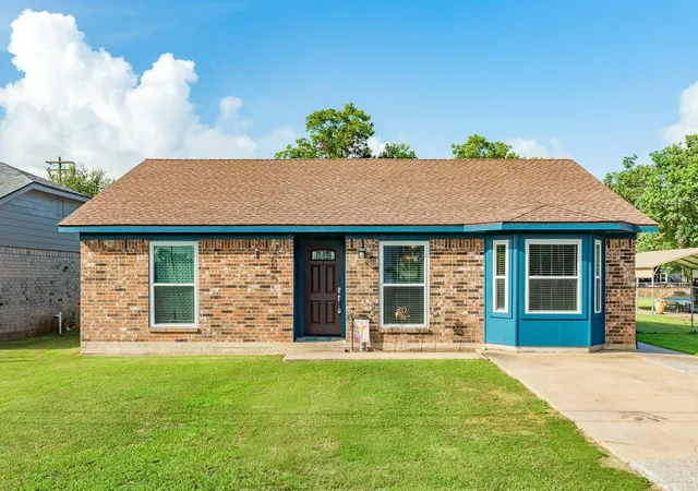 Single family home for sale at 2118 Ave D, Danbury, TX 77534 | MLS# 37956153