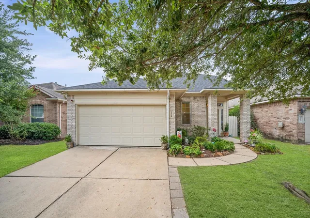 Photo 2 of Single family home for sale at 15726 Flagstone Walk Way, Houston, TX 77049 | MLS# 32836636 | Listing updated on 2026-09-19