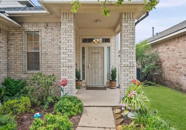 Photo 3 of Single family home for sale at 15726 Flagstone Walk Way, Houston, TX 77049 | MLS# 32836636 | Listing updated on 2026-09-19