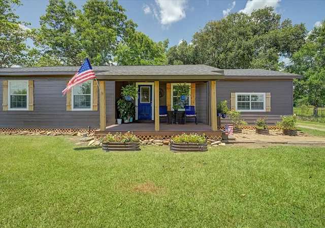 Photo 1 of Single family home for sale at 384 County Rd 2046, Hull, TX 77564 | MLS# 61677444 | Listing updated on 2026-09-16