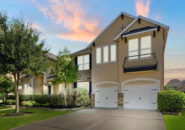 Photo 4 of Single family home for sale at 16916 W Caramel Apple Trl, Cypress, TX 77433 | MLS# 19492091 | Listing updated on 2026-09-01